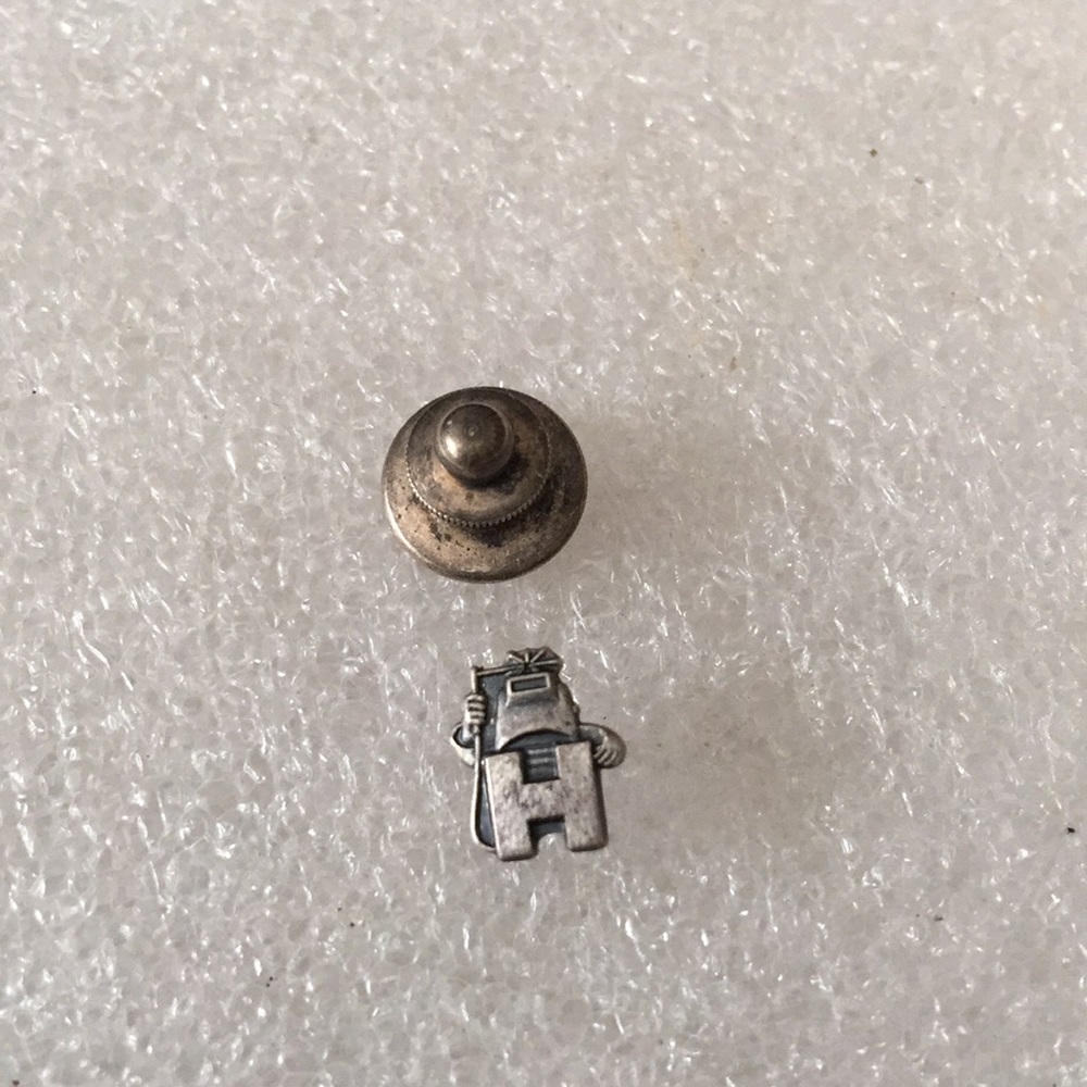 Vintage sterling B.B.CO pin